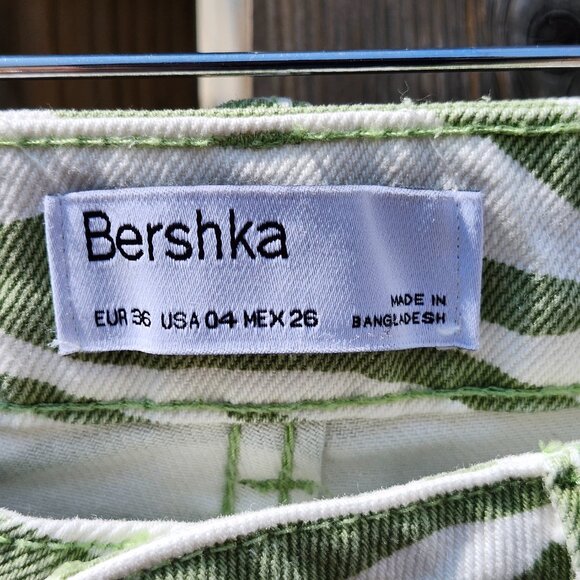 ASOS Bershka straight leg zebra print pants in green Size 4 LIKE NEW - Picture 3 of 8